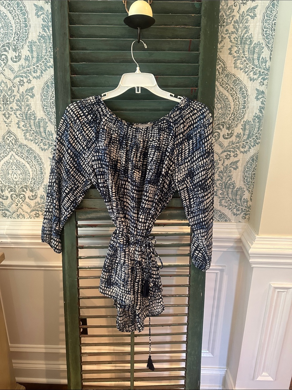 Daisy Fuentes Navy and White Patterned Tie-Waist Tunic